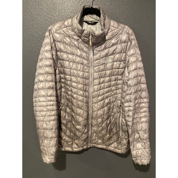 The North Face Jackets & Blazers - The North Face Women's Silver Puffer Jacket